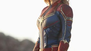 Veste en cuir portés par Carol Danvers / Vers / Captain Marvel (Brie Larson) dans Captain Marvel