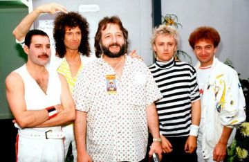 Pull-over à col roulé de Roger Taylor sur @rogertaylorofficial