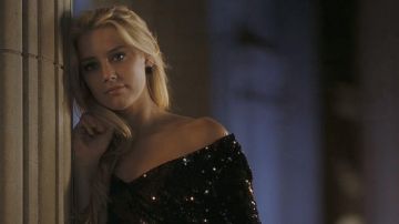 Night black dress with strass worn by Christie (Amber Heard) in The Informers