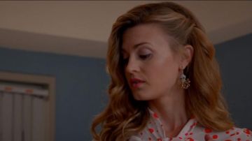 Octopus pendant earrings worn by Paige Collins (Brooke D'Orsay) in Royal Pains (S05)