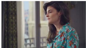 El vestido floral verde usado por Sabrina (Éléonore Sarrazin) en Plus belle la vie (S14)