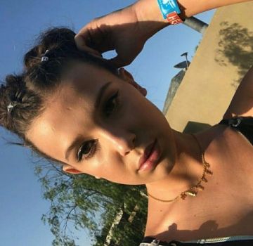 The necklace worn by Millie Bobby Brown on a post-Instagram