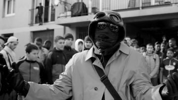 La chaqueta usada por Kekra en su video musical Vréalité Feat. Niska