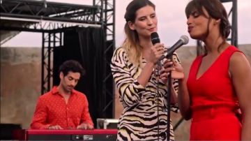 Dress Camille Barbier (Nelly Lawson) in Tandem (S03E08)