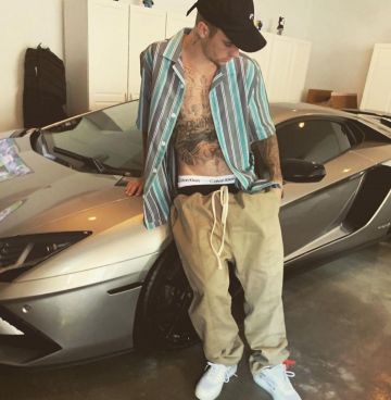 Chemise rayée porté par Justin Bieber sur son Instagram account @justinbieber