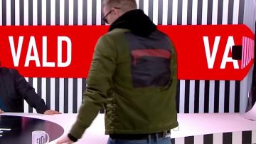 Le bomber kaki de Vald dans Clique Dimanche