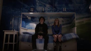 Cowboy boots worn by Chiara (Benedet­ta Por­caroli) as seen in Baby (S02E05)