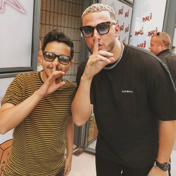 The t-shirt Gab+Riel worn by DJ Snake on the account Instagram of @othyy.ell