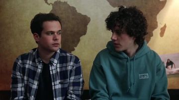 Green Hoodie worn by Brando De Santis (Mirko Trovato) in Baby (S02E03)