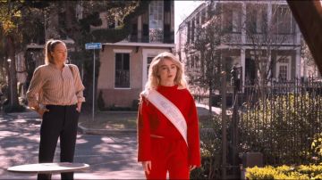 The red set of Harper Kreyman (Sabrina Carpenter) in Tall Girl