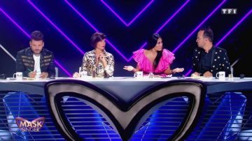 The shirt as worn by Alessandra Sublet in the Mask Singer of the 08/11/19