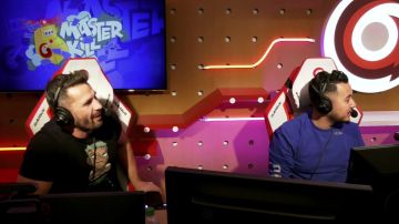 Le sweatshirt RedBull porté par Gotaga dans la vidéo LA BATTLE DES FRENCH MONSTER AU MASTERKILL ! (Saison 4 - Episode 5)