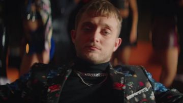 La veste portée par Vald dans son clip Ce monde est cruel