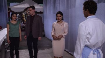 The pink dress Stacy De Novo / Lady Margaret (Vanessa Hudgens) in the movie The Princess of Chicago