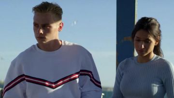 White Jumper worn by Four / Billy (Ben Hardy) as seen in 6 Underground