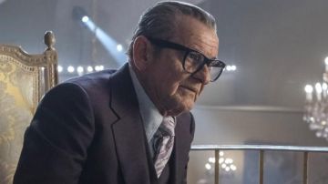 Dress shirt worn by Russell Bufalino (Joe Pesci) in The Irishman