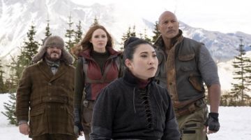 Grey Long sleeve shirt sweater worn by Eddie (Dwayne Johnson) as seen in Jumanji: The Next Level