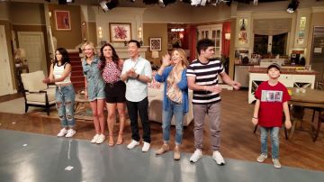 Ripped Denim Jeans worn by Alexa Mendoza (Paris Berelc) in Alexa & Katie (S03E01)