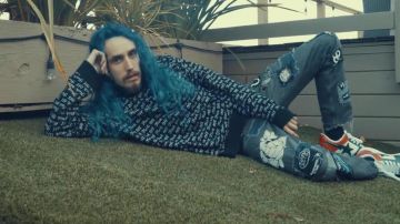 Denim Pants worn by Pouya his Bitch, Park Backwards Official Music Video with Boobie Lootaveli