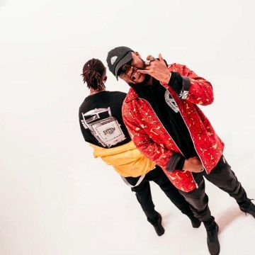 The red jacket printed " - dosseh account on the Instagram of @lefaauthentique