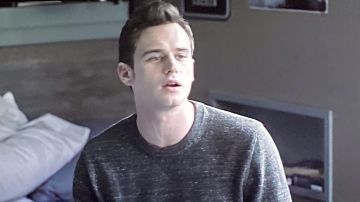 Sweatshirt grey melange Justin Foley (Brandon Flynn) in the series, 13 Reasons Why