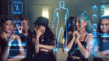 Marble print crop top worn by Mabel hi her Boyfriend (Official Video)