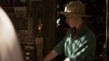 Khaki hat worn by Lily Houghton (Emily Blunt) as seen in Jungle Cruise