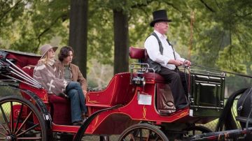 Hat worn by Ashleigh Enright (Elle Fanning) in A Rainy Day in New York