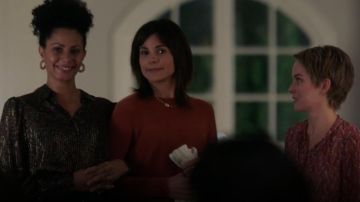 Blouse worn by Regina Howard (Christina Moses) in A Million Little Things (S02E17)