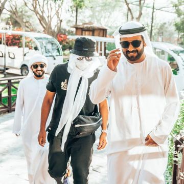 La bolsa de plátano negro que llevaba Kekra en su cuenta de Instagram @Kekraland