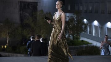 The evening dress worn by Dolores Abernathy (Evan Rachel Wood) in the series Westworld (Season 3 Episode 1)