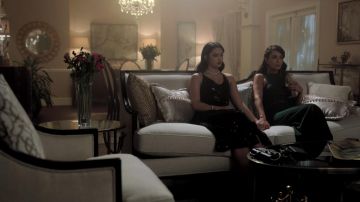 The dress dark green figure-hugging as worn by Hermione Lodge (Marisol Nichols) in the series Riverdale (S01E11)