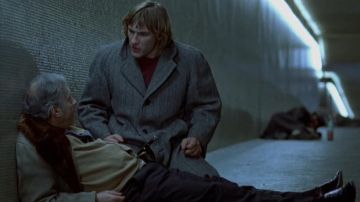 The knife used by Alphonse Tram (Gérard Depardieu) in cold Buffet