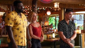 The top straps of Juliett Higgins (Perdita Weeks) in Magnum