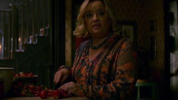 Vestido usado por Hilda Spellman (Lucy Davis) en Chilling Adventures of Sabrina (S01E04)