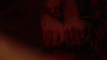 La montre portée par Ander (Arón Piper) dans Élite (Saison 1)