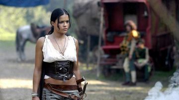 Le top débardeur blanc de Katarin (Michelle Rodriguez) dans BloodRayne