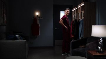 Zapatillas Asics usadas por Ethan Choi (Brian Tee) como se ve en Chicago Med (S05E19)