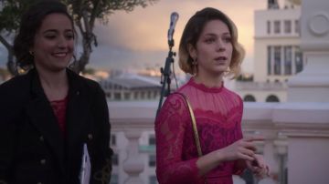 Earrings worn by Cayetana (Georgina Amorós) as seen in Elite (Season 2 Episode 7)