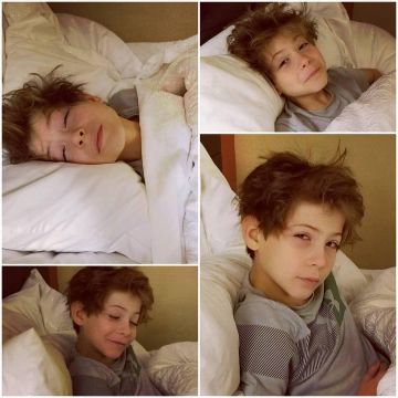 Le pyjama gris avec motif et rayures de Jacob Tremblay sur son compte Instagram @jacobtremblay