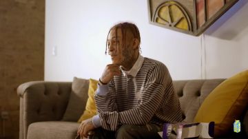 Le polo à longues manches rayé noir et blanc porté par Lil Skies dans la vidéo Lil Skies | The Lyrical Lemonade Interview