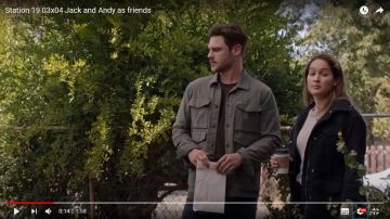 The black cloak-style parka without hood of Andy Herrera (Jaina Lee Ortiz) in Grey's Anatomy - Station 19 (S03E04)