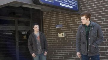 Camiseta usada por Mickey Milkovich (Noel Fisher) en Shameless (Temporada 5 Episodio 9)