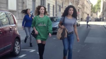 The dress sweat green worn by Lauren (Alice and David) in Half-sisters