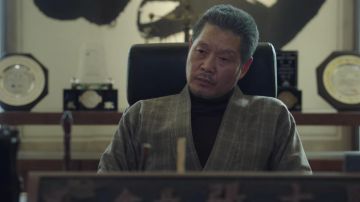 Gray Plaid Coat worn by Jang Dae Hee (Yoo Jae-myung) in Itaewon Class (Season 1 Episode 9)