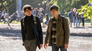 Navy double-breasted jacket worn by Winston (Deaken Bluman) in 13 Reasons Why (S04E02)