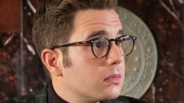 Eyeglasses worn by Payton Hobart (Ben Platt) in The Politician (S02E03)