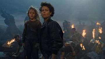 Le blouson en cuir de Ellen Ripley (Sigourney Weaver) dans le film Aliens, le retour