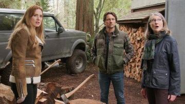 La veste de Melinda Monroe (Alexandra Breckenridge) dans Virgin River (S01E06)