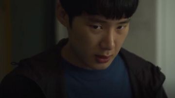 Black coat worn by Oh Ji-Soo (kim Dong-hee) in Extracurricular